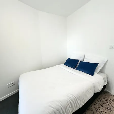Luxueux T3 Balcon,10min Paris& Cuisine Equipee Apartment *