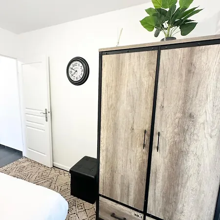 Apartment Luxueux T3 Balcon,10min Paris& Cuisine Equipee *