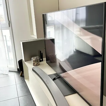 Luxueux T3 Balcon,10min Paris& Cuisine Equipee